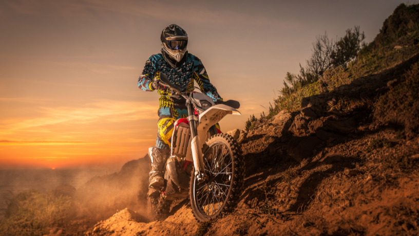 Teciomar Abila explica como a aerodinâmica influencia diretamente a velocidade e estabilidade das motos esportivas.
