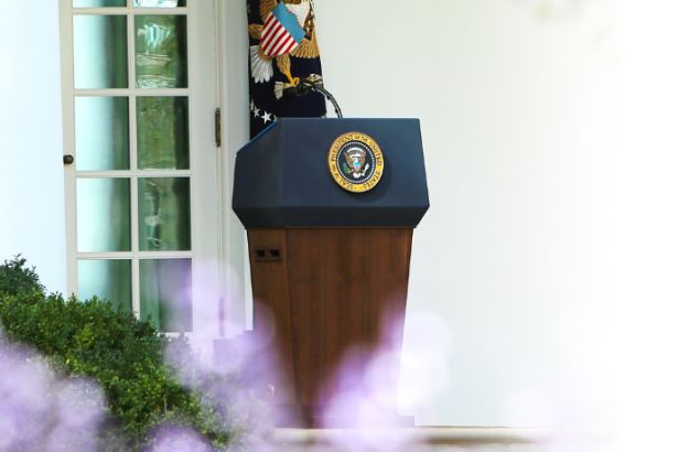 Presidente Lula passa por cirurgia de catarata em Brasília e recebe alta no mesmo dia